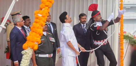 Live Chennai: Tamil Nadu CM Stalin Marks Independence Day by Hoisting  National Flag at Fort St George!,Tamil Nadu CM Stalin Marks Independence Day  by Hoisting National Flag at Fort St George!