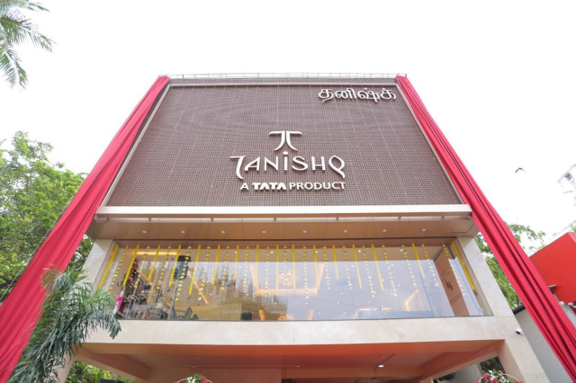 Live Chennai Tanishq Unveils Grand New Store in Ashok Nagar Chennai Tanishq jewelry store Ashok Nagar Chennai Tanishq grand opening Chennai Tanishq new store inauguration Chennai Tanishq free gold coi...
